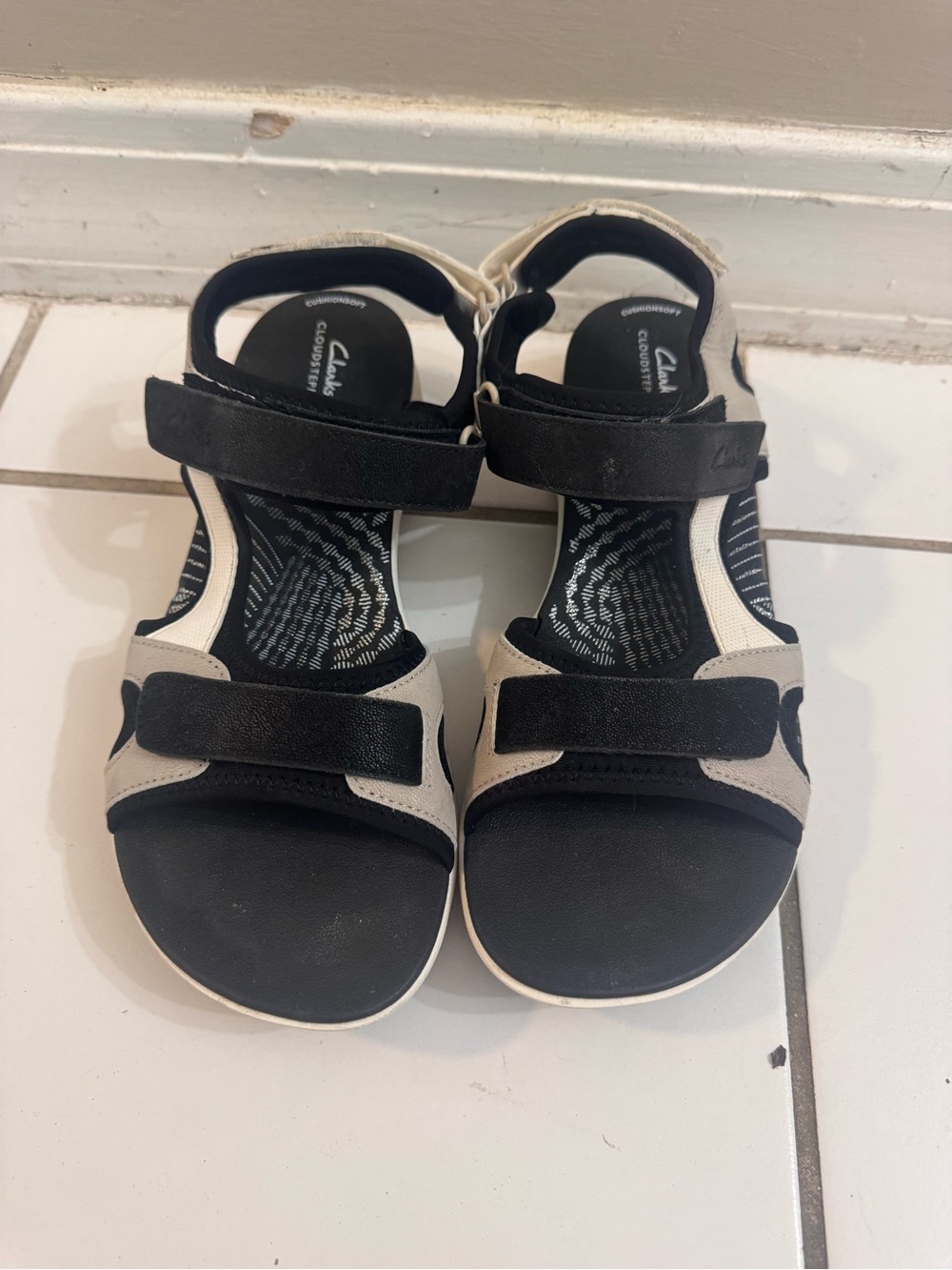 Clarks Cloudsteppers Mira Bay Black Grey Walking Sandals 9.5 Gorpcore